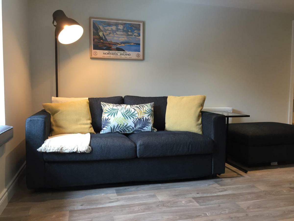 Bush House Accommodation - The Courthouse Apartment บุชมิลส์ ภายนอก รูปภาพ