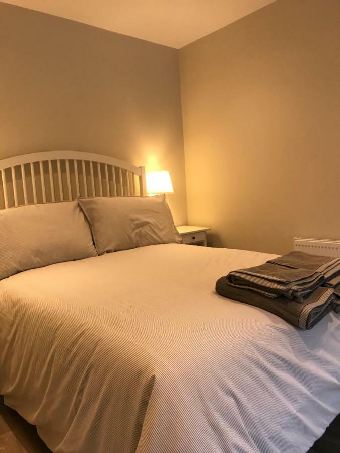Bush House Accommodation - The Courthouse Apartment บุชมิลส์ ภายนอก รูปภาพ